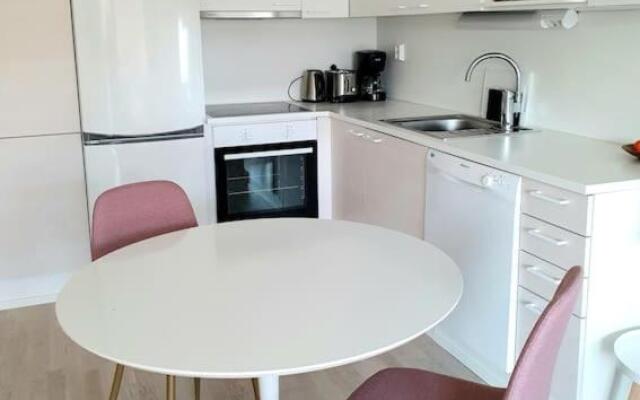 Cosy and quiet 1 br apartment - 7 min airport