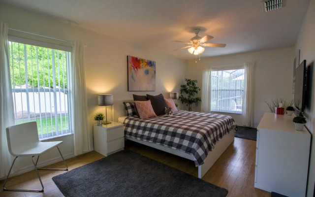 Three Bedroom Golf & Family poolhome 1571 home