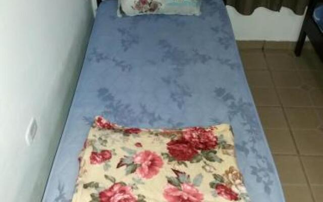 Suíte em Nossa Casa a 450m Da Praia