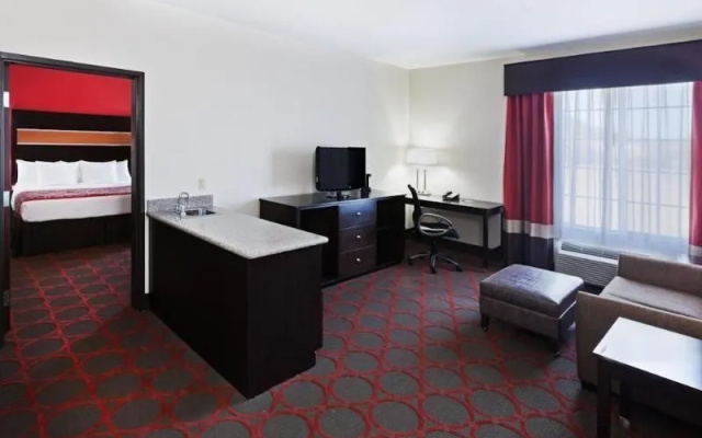 La Quinta Inn & Suites by Wyndham Tulsa - Catoosa Route 66