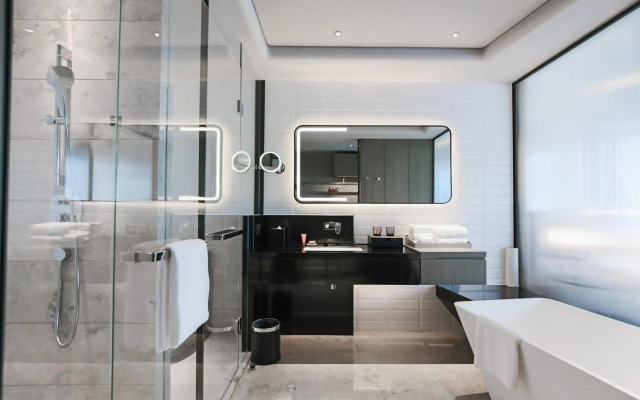 Crowne Plaza Shenzhen World Exhibition and Convention Center by IHG