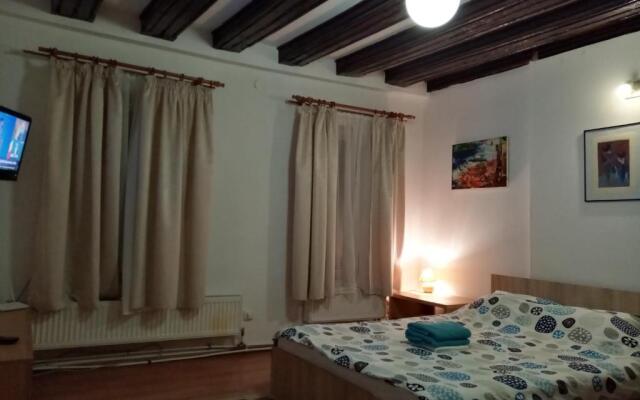 Star Apartment in Historic Center