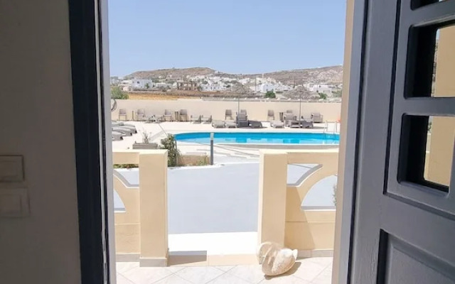 Leon Lux Apartments