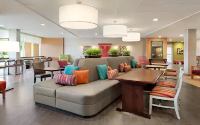 Home2 Suites by Hilton Menomonee Falls Milwaukee