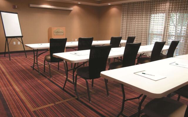 La Quinta Inn & Suites Raleigh Cary