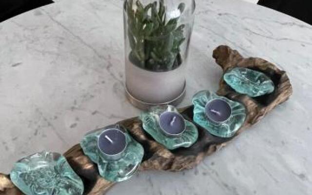 Tiffany Apartment Hotel