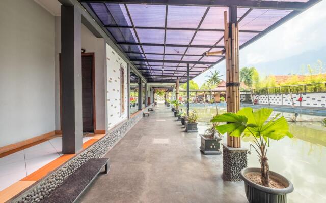 OYO 900 Villa Buleud