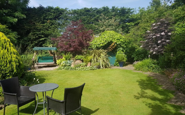 Alma House Bed and Breakfast