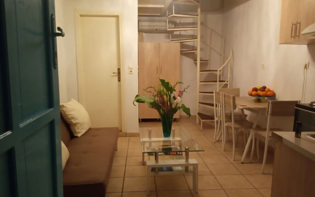 Only 2 Min Walk To The Old Town Of Chania!