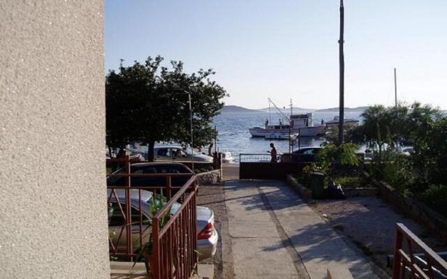 Apartment Ante - 10 m from sea