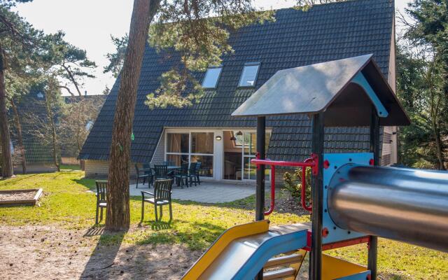 Detached Villa with 4 Bathrooms near Vrachelse Heide