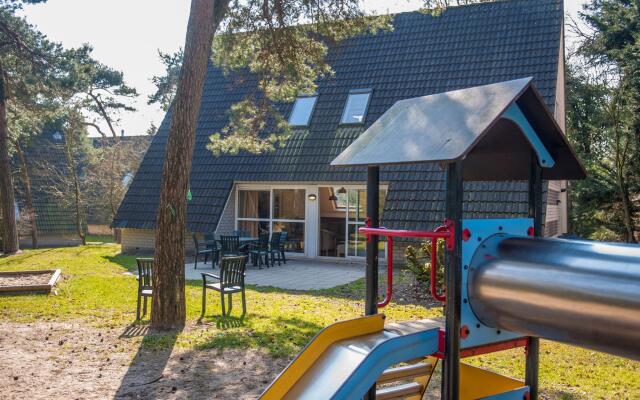 Detached villa with four bathrooms, near the Vrachelse Heide