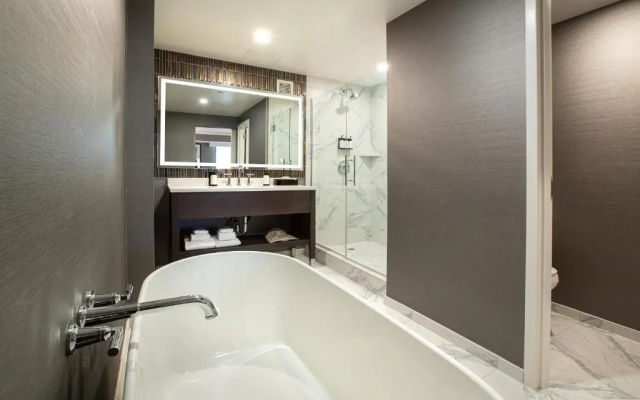 Sands Regency Casino Hotel — только для взрослых