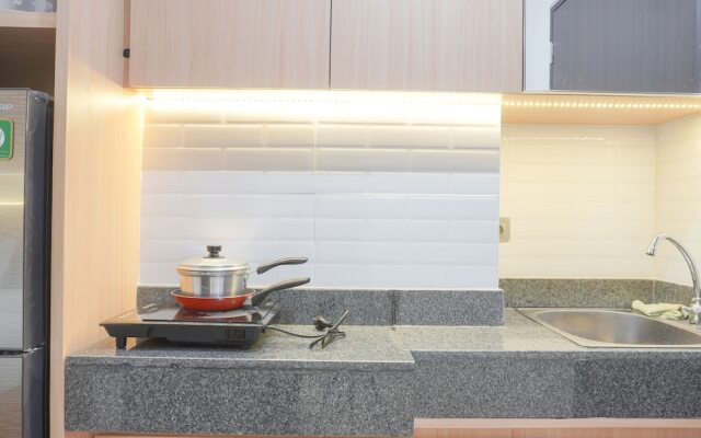 Fancy And Comfort Studio At Transpark Cibubur Apartment