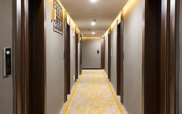 ZMAX Hotels Guangzhou Dongxiaonan Metro Station