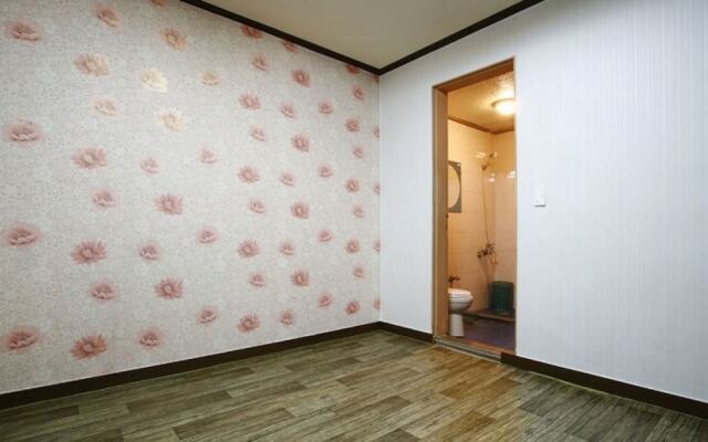 Chuncheon Gangchon Road Ville Pension