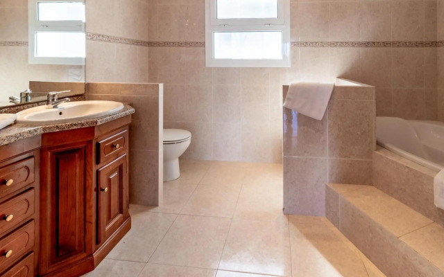 FENER DE DALT 89 Magnífica casa con piscina y vistas