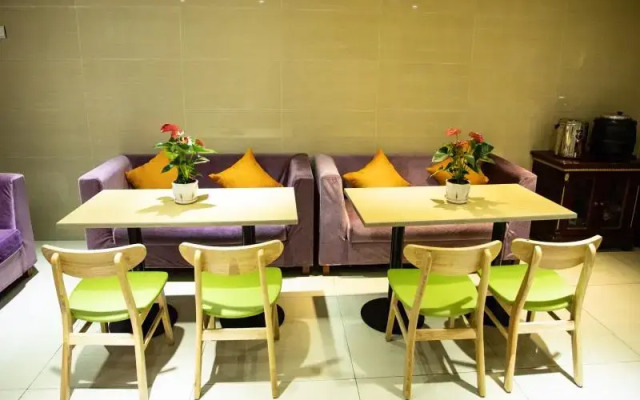 Shell Hefei Chaohu Railway Station Wanda Plaza Hotel
