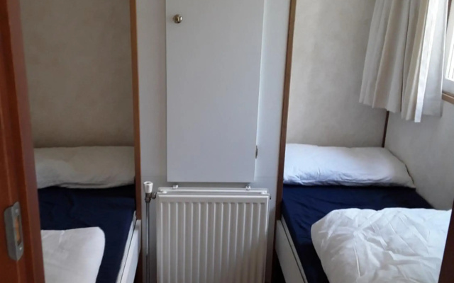 Marina beach chalet nummer 28