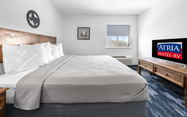 Atria Hotel and RV McGregor