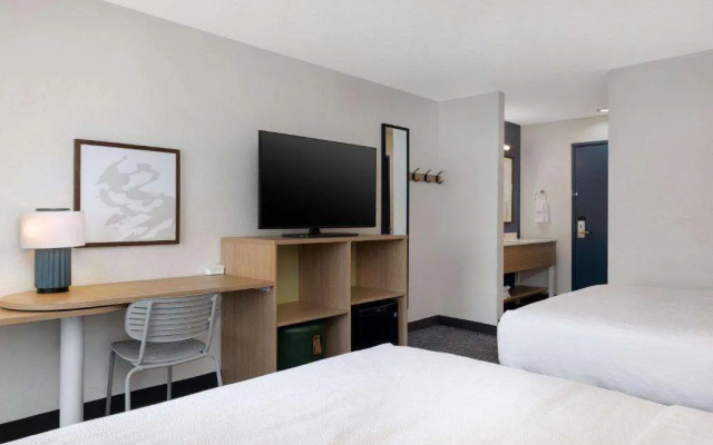 Spark by Hilton Evansville East, IN
