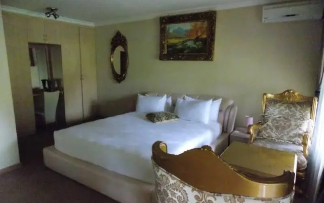 Sarabi Country Lodge