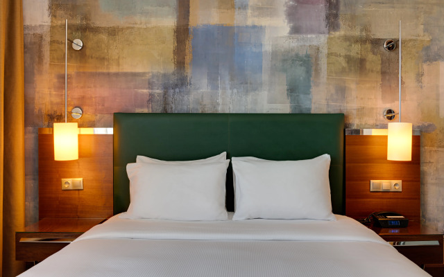 DoubleTree by Hilton Hotel Van