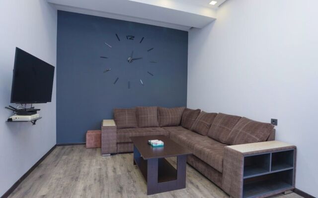 Stay inn on Mashtots 13.1