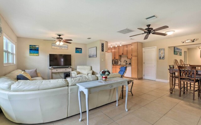Bradenton Home w/ Beautiful Yard: 4 Mi to Downtown