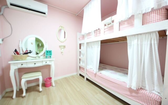 Gera Ladies Guesthouse