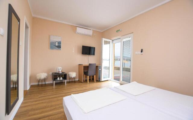 Danubiana Apartments 5