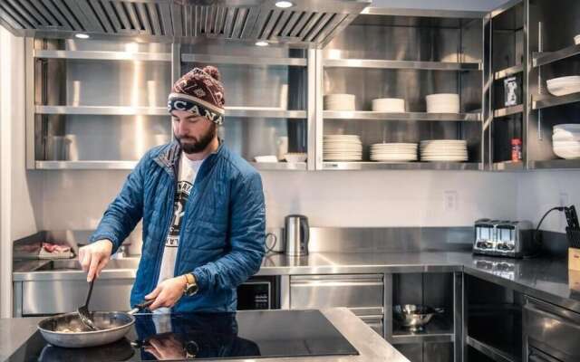 Mountain Shadow Hostel