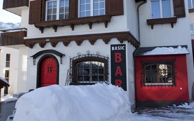 Basic Hotel Arosa