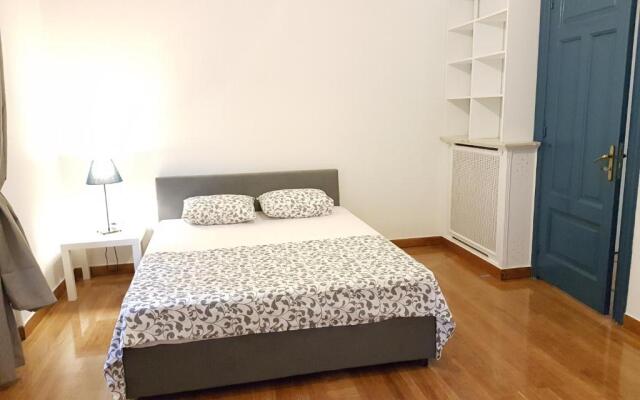 Errathens Aegean Apartment - Athens Center, 5 BD, 2 BATH