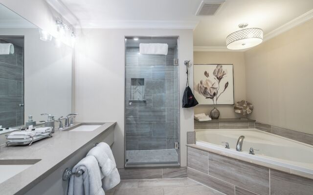 Somerset Lakeside Resort