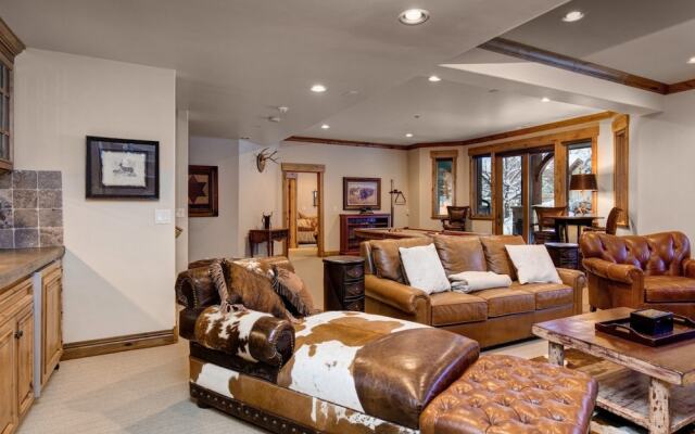 Abode at the Talon