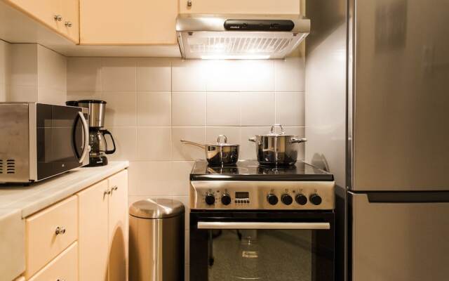 Charming Acropolis Metro Apartment