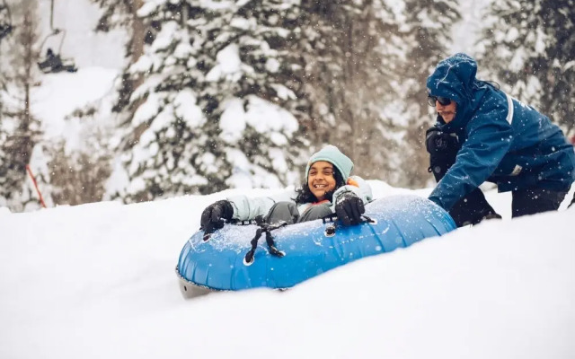 4081 Ski Trails