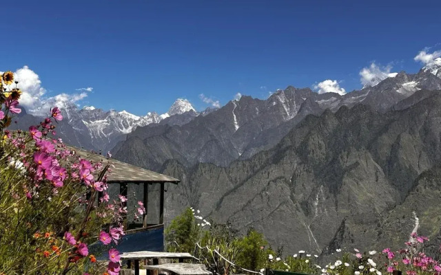Blue Poppy Resort
