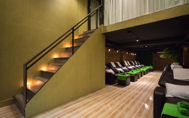 Sovereign Group Hotel