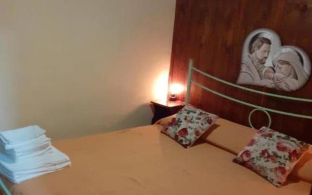 The Little House of Vacone Italy