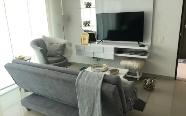 Tivoli 3 Bedroom Apartment, Near Buenavista.