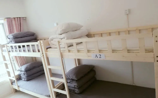 Shanghai Railway Station Hostel