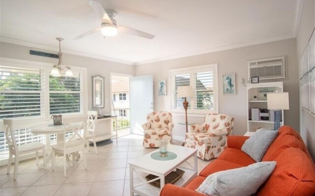 Seabreeze 2 Bedroom Home by Redawning