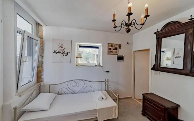 Natur Olive House Ston