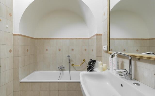 Elegante e Raffinato in Zona Crocetta by Wonderful Italy