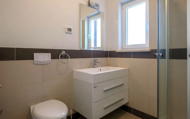 Apartment in Banjole Near the Beach