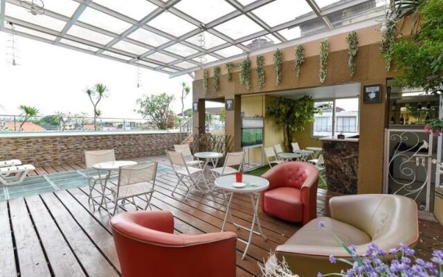 RedDoorz Plus near Discovery Shopping Mall Bali