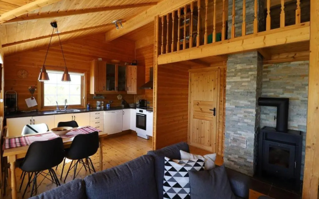 Golden Circle Vacation Home with hot tub & fire place
