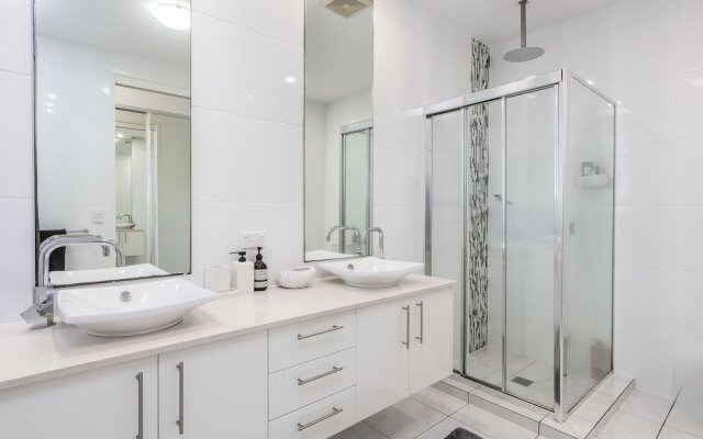 Mermaid Beach Luxury Penthouse